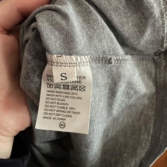 Unbranded grey cropped top - Picture 4 of 5